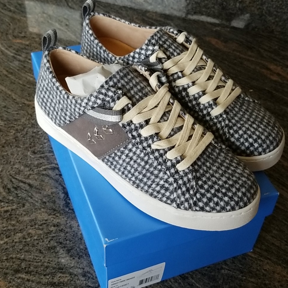 New in box Jack Rogers Ainsley Fabric Sneaker